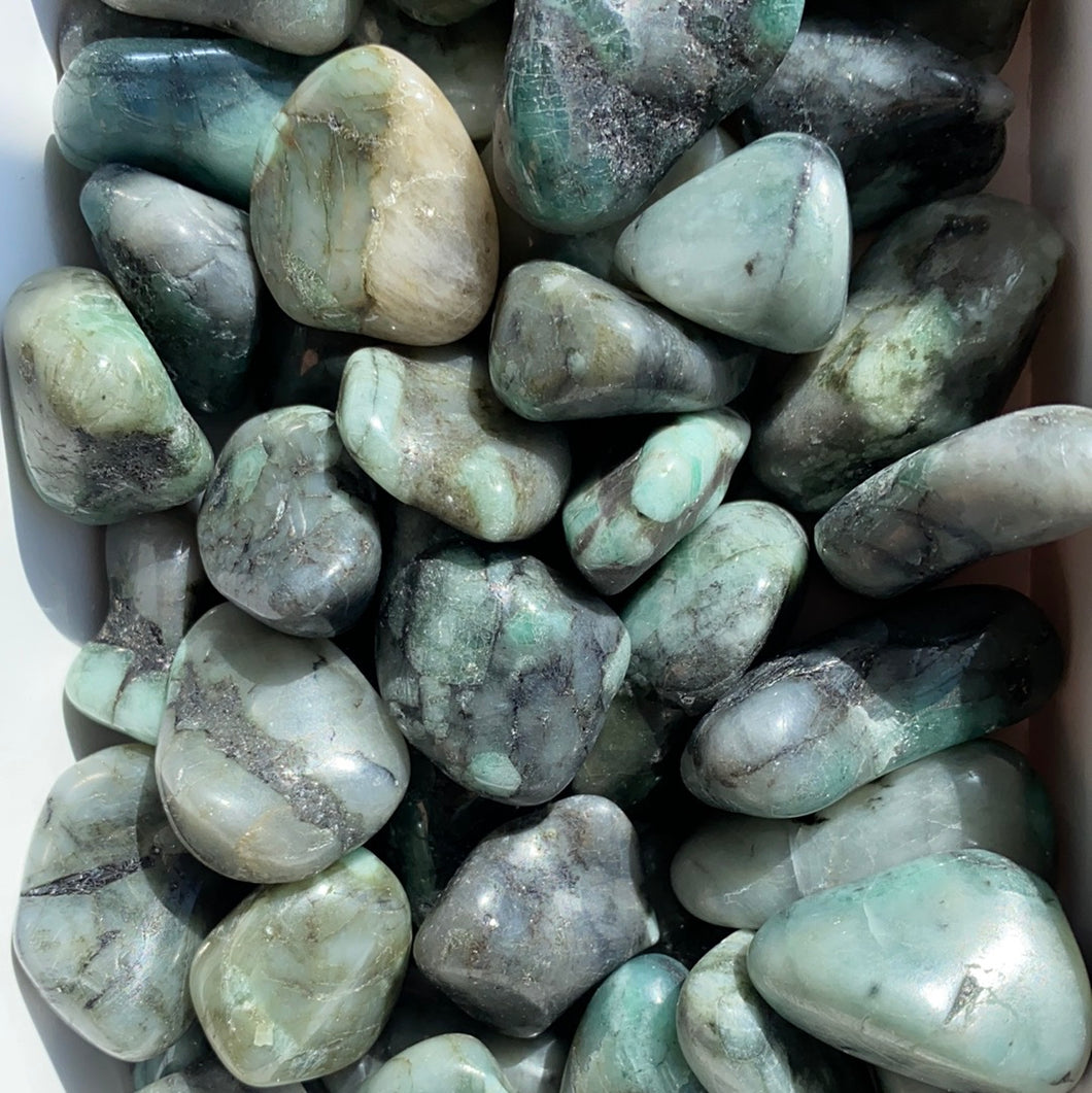 Tumbled Emerald Large